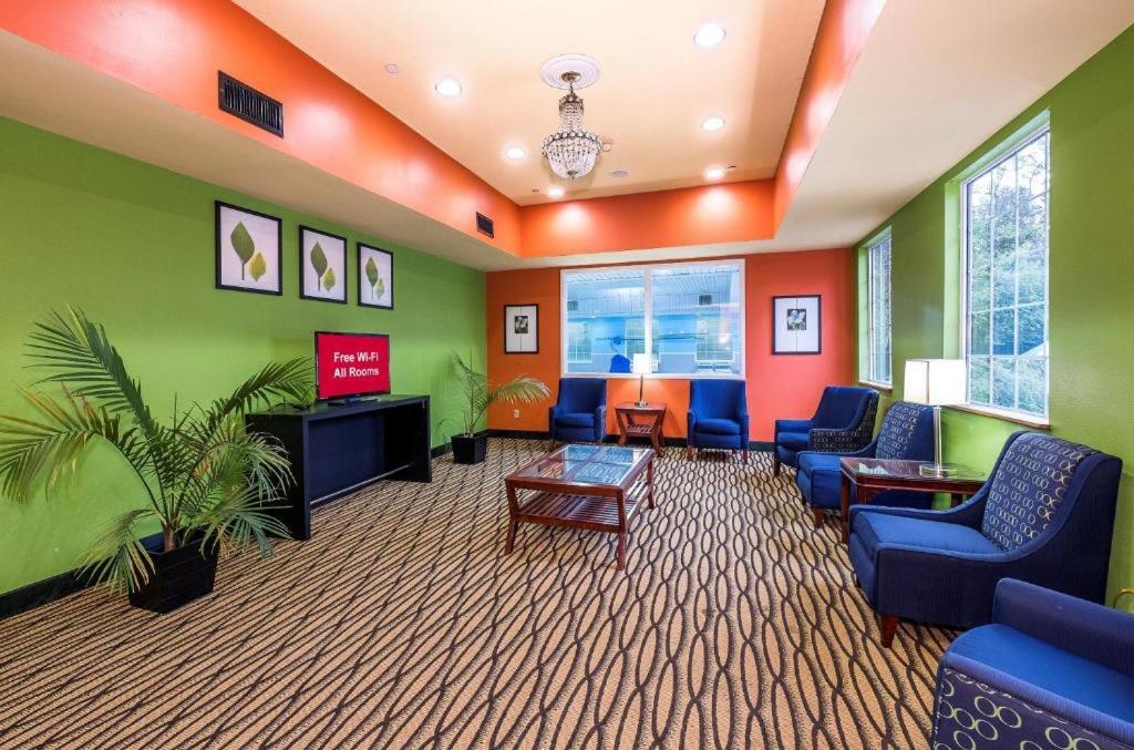My Home & Suites Madison Ga Esterno foto